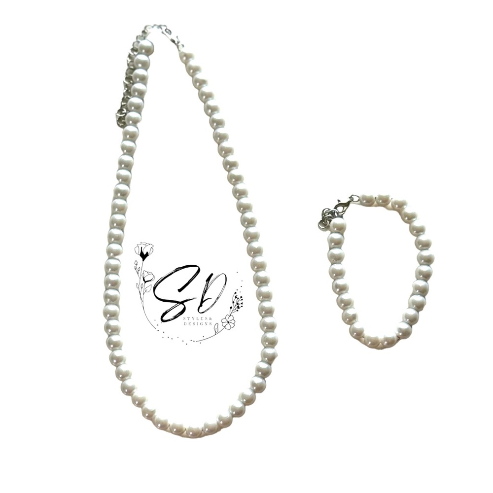 Faux Pearl Necklace and Bracelet